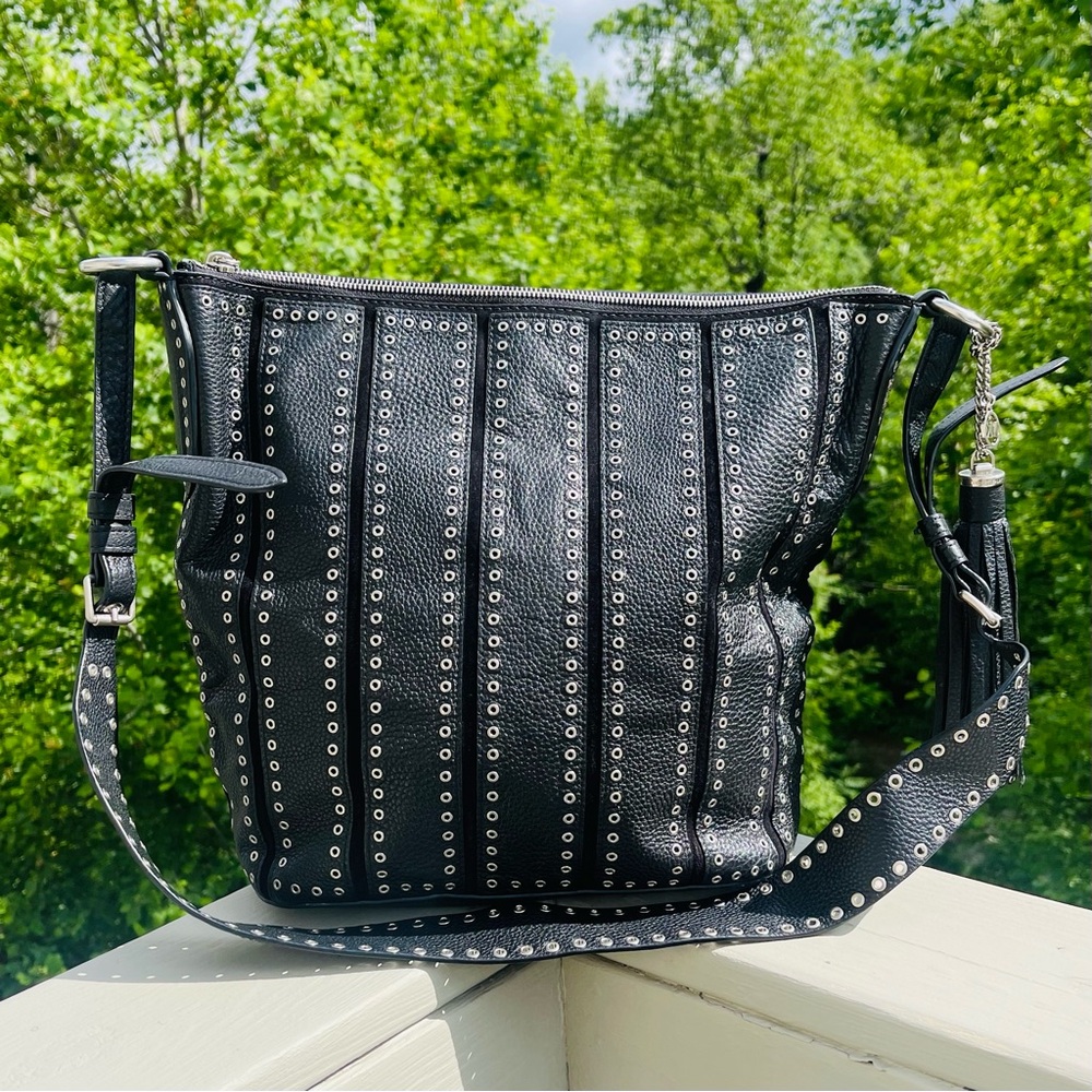 Like NEW MICHAEL KORS Brooklyn Grommet Black Silver Pebbled Leather Feed Bag - Picture 9 of 16